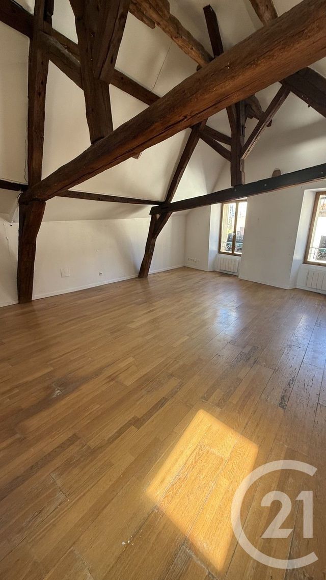 Appartement F1 à louer - 1 pièce - 53.27 m2 - CORBEIL ESSONNES - 91 - ILE-DE-FRANCE - Century 21 Martinot Immobilier