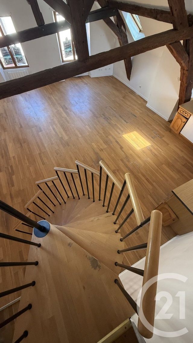 Appartement F1 à louer - 1 pièce - 53.27 m2 - CORBEIL ESSONNES - 91 - ILE-DE-FRANCE - Century 21 Martinot Immobilier