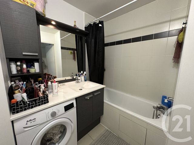 Appartement F2 à vendre - 2 pièces - 42.98 m2 - CORBEIL ESSONNES - 91 - ILE-DE-FRANCE - Century 21 Martinot Immobilier