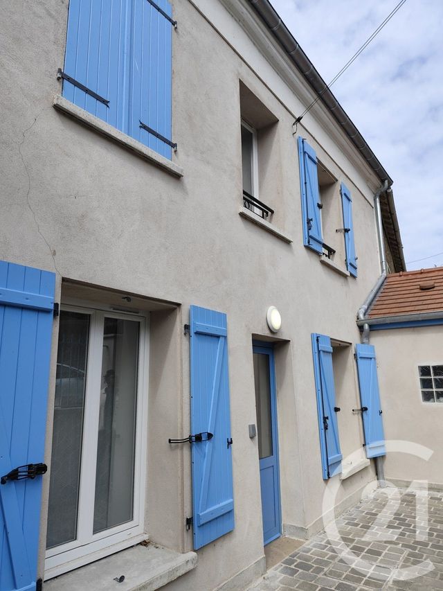 Appartement Studio à louer - 1 pièce - 27.06 m2 - CORBEIL ESSONNES - 91 - ILE-DE-FRANCE - Century 21 Martinot Immobilier