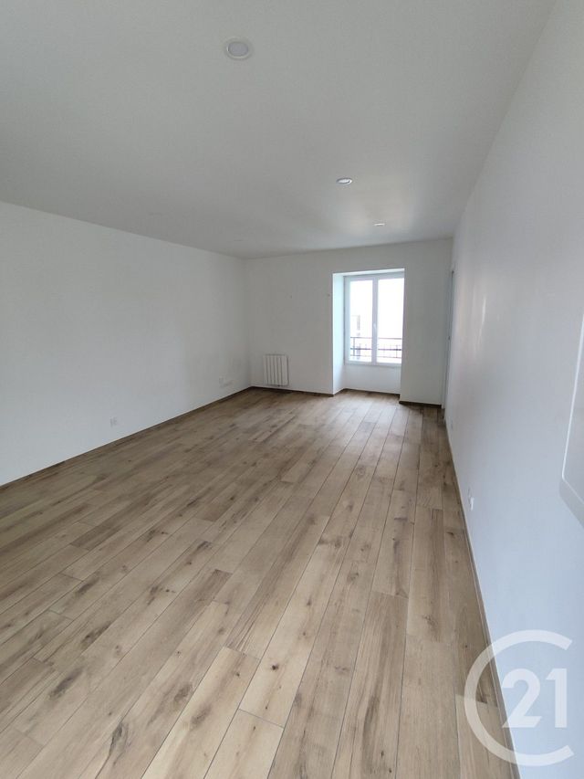 Appartement Studio à louer - 1 pièce - 27.06 m2 - CORBEIL ESSONNES - 91 - ILE-DE-FRANCE - Century 21 Martinot Immobilier