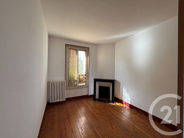 Appartement F3 à vendre - 3 pièces - 47.6 m2 - CORBEIL ESSONNES - 91 - ILE-DE-FRANCE - Century 21 Martinot Immobilier
