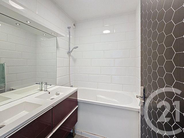 Appartement F4 à vendre - 4 pièces - 73.5 m2 - CORBEIL ESSONNES - 91 - ILE-DE-FRANCE - Century 21 Martinot Immobilier