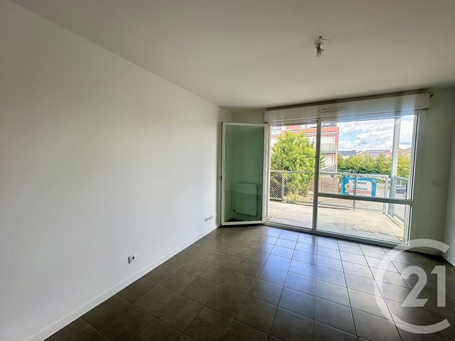 Appartement F3 à vendre - 3 pièces - 61.0 m2 - ST PIERRE DU PERRAY - 91 - ILE-DE-FRANCE - Century 21 Martinot Immobilier