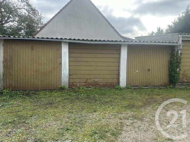 parking à louer - 8.0 m2 - CORBEIL ESSONNES - 91 - ILE-DE-FRANCE - Century 21 Martinot Immobilier