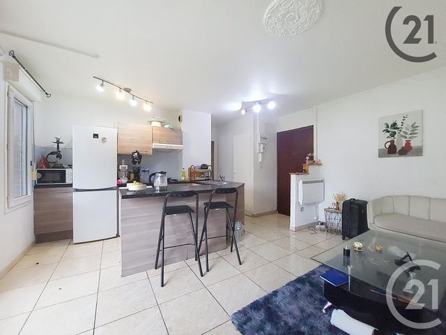 Appartement F2 à vendre - 2 pièces - 33.0 m2 - CORBEIL ESSONNES - 91 - ILE-DE-FRANCE - Century 21 Martinot Immobilier