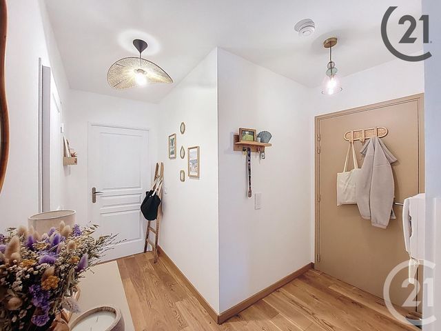 Appartement F2 à vendre - 2 pièces - 46.0 m2 - CORBEIL ESSONNES - 91 - ILE-DE-FRANCE - Century 21 Martinot Immobilier