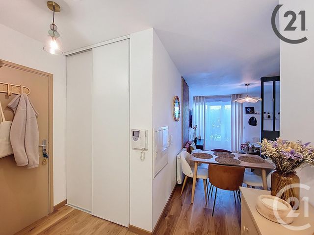 Appartement F2 à vendre - 2 pièces - 46.0 m2 - CORBEIL ESSONNES - 91 - ILE-DE-FRANCE - Century 21 Martinot Immobilier