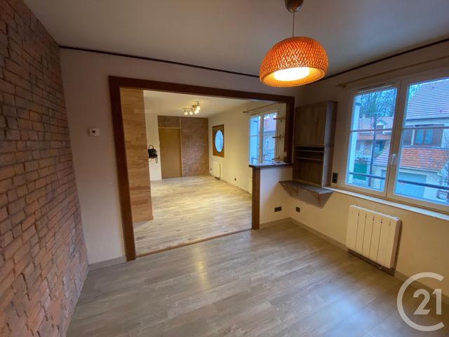 Appartement F3 à louer - 3 pièces - 50.04 m2 - CORBEIL ESSONNES - 91 - ILE-DE-FRANCE - Century 21 Martinot Immobilier