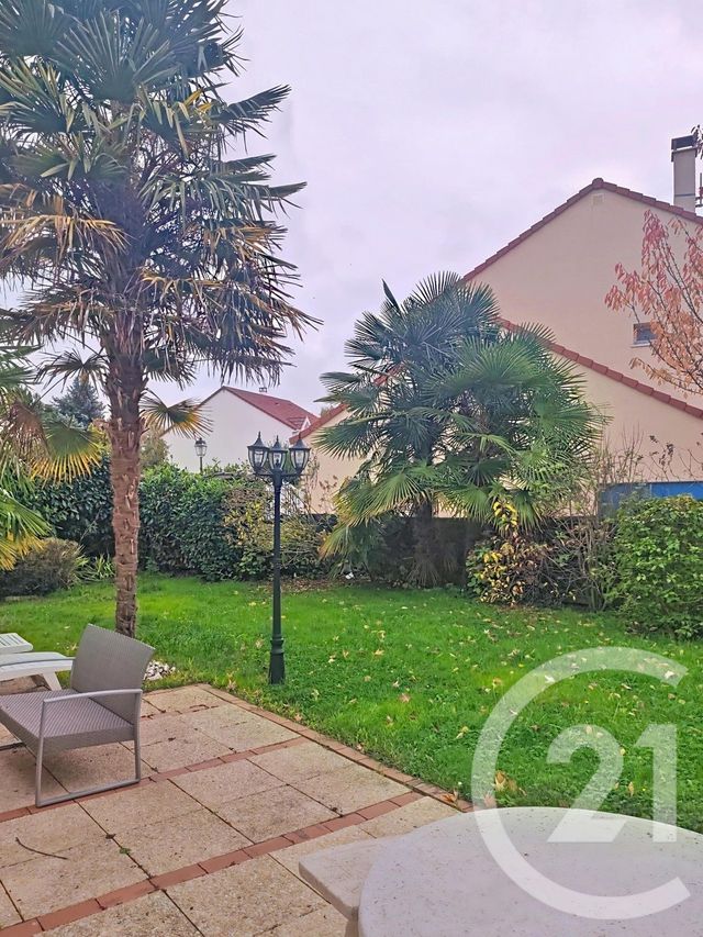 maison à louer - 5 pièces - 131.0 m2 - ST GERMAIN LES CORBEIL - 91 - ILE-DE-FRANCE - Century 21 Martinot Immobilier