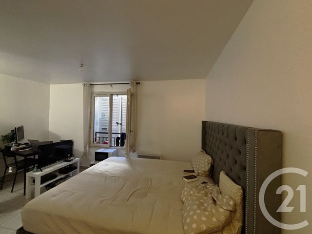 Appartement Studio à vendre - 1 pièce - 20.0 m2 - CORBEIL ESSONNES - 91 - ILE-DE-FRANCE - Century 21 Martinot Immobilier