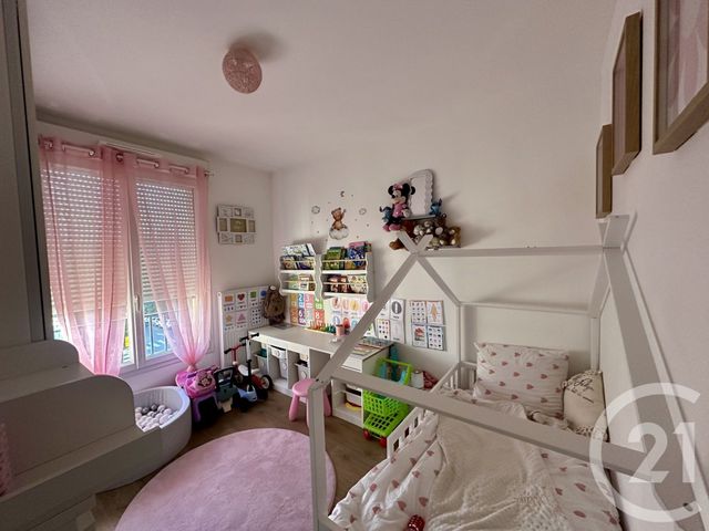 Appartement F3 à vendre - 3 pièces - 65.15 m2 - CORBEIL ESSONNES - 91 - ILE-DE-FRANCE - Century 21 Martinot Immobilier