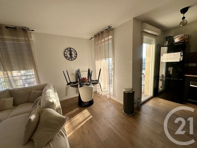 Appartement F3 à vendre - 3 pièces - 65.15 m2 - CORBEIL ESSONNES - 91 - ILE-DE-FRANCE - Century 21 Martinot Immobilier