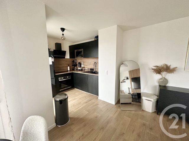 Appartement F3 à vendre - 3 pièces - 65.15 m2 - CORBEIL ESSONNES - 91 - ILE-DE-FRANCE - Century 21 Martinot Immobilier