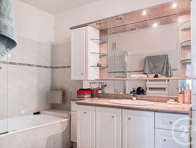 Appartement F4 à vendre - 3 pièces - 89.5 m2 - ST MICHEL SUR ORGE - 91 - ILE-DE-FRANCE - Century 21 Martinot Immobilier