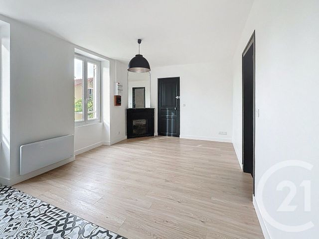 Appartement F2 à vendre - 2 pièces - 36.4 m2 - CORBEIL ESSONNES - 91 - ILE-DE-FRANCE - Century 21 Martinot Immobilier