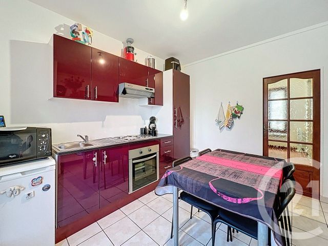 Appartement F2 à vendre - 2 pièces - 37.34 m2 - CORBEIL ESSONNES - 91 - ILE-DE-FRANCE - Century 21 Martinot Immobilier