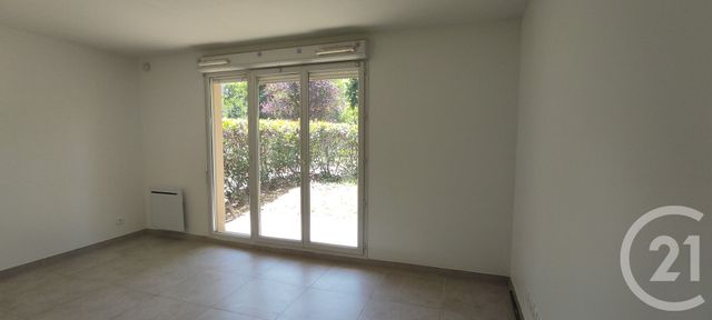Appartement F1 à louer - 1 pièce - 26.8 m2 - ST GERMAIN LES CORBEIL - 91 - ILE-DE-FRANCE - Century 21 Martinot Immobilier