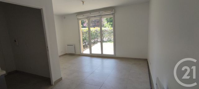 Appartement F1 à louer - 1 pièce - 26.8 m2 - ST GERMAIN LES CORBEIL - 91 - ILE-DE-FRANCE - Century 21 Martinot Immobilier