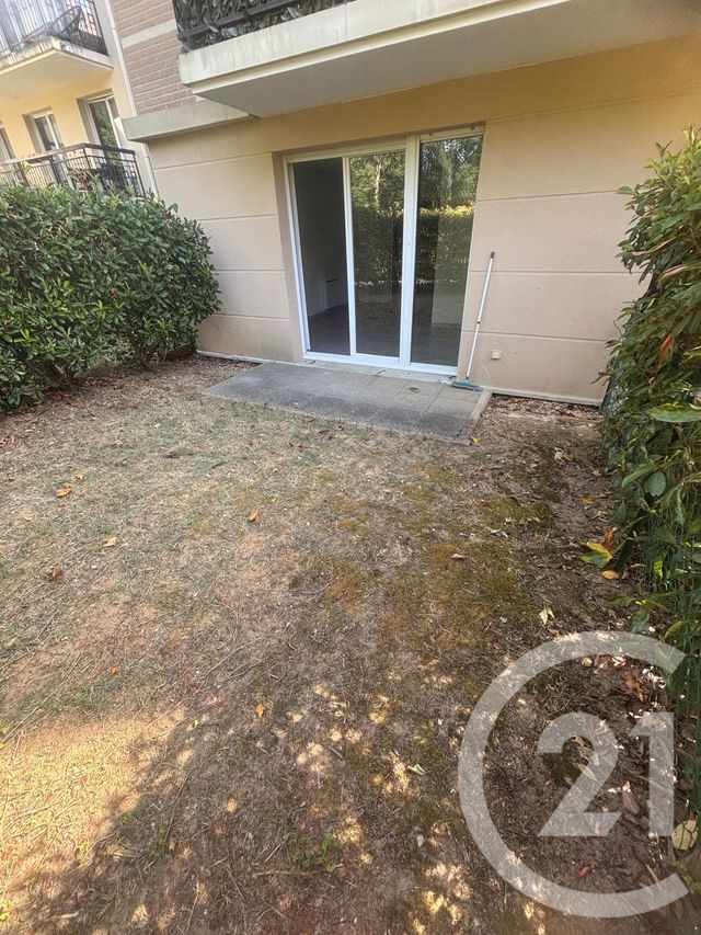 Appartement F1 à louer - 1 pièce - 26.8 m2 - ST GERMAIN LES CORBEIL - 91 - ILE-DE-FRANCE - Century 21 Martinot Immobilier