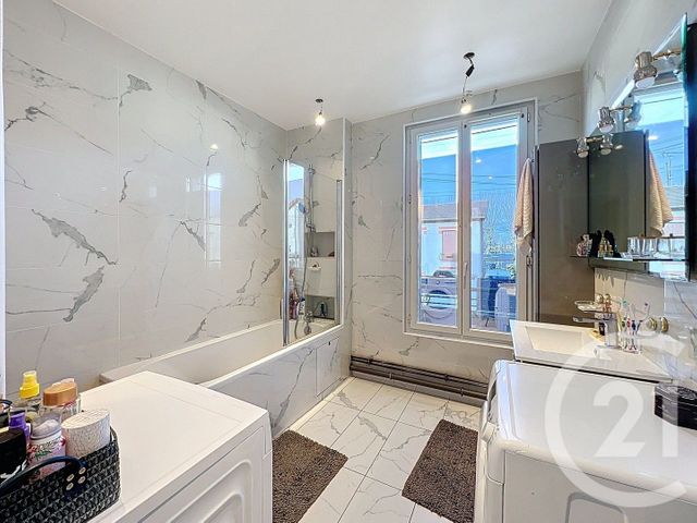 maison à vendre - 9 pièces - 220.69 m2 - VILLENEUVE ST GEORGES - 94 - ILE-DE-FRANCE - Century 21 Martinot Immobilier