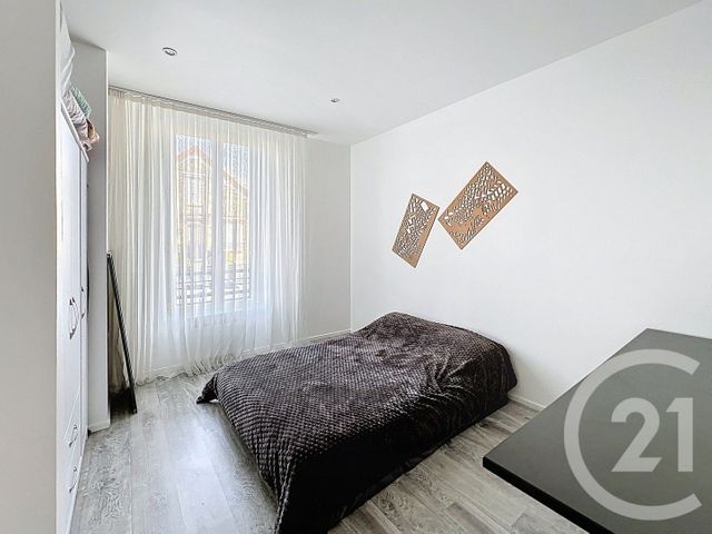 maison à vendre - 9 pièces - 220.69 m2 - VILLENEUVE ST GEORGES - 94 - ILE-DE-FRANCE - Century 21 Martinot Immobilier