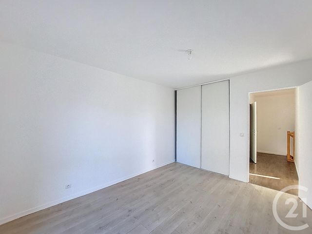 Appartement F4 à vendre - 4 pièces - 72.75 m2 - CORBEIL ESSONNES - 91 - ILE-DE-FRANCE - Century 21 Martinot Immobilier