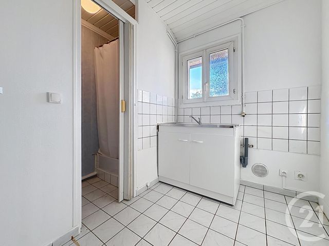 Appartement F2 à louer - 2 pièces - 31.63 m2 - CORBEIL ESSONNES - 91 - ILE-DE-FRANCE - Century 21 Martinot Immobilier