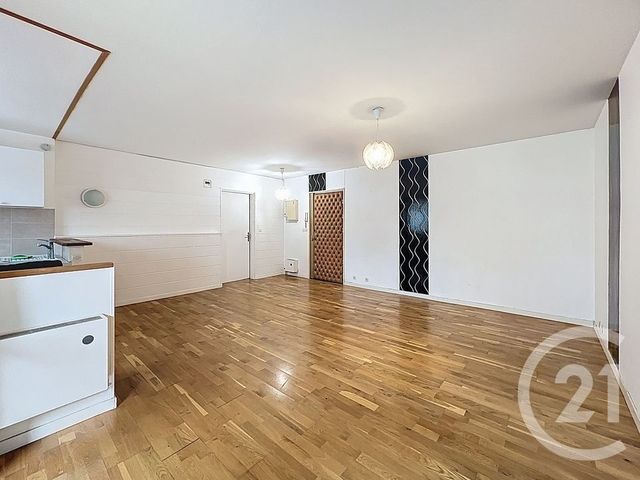 Appartement F3 à vendre - 3 pièces - 70.92 m2 - CORBEIL ESSONNES - 91 - ILE-DE-FRANCE - Century 21 Martinot Immobilier