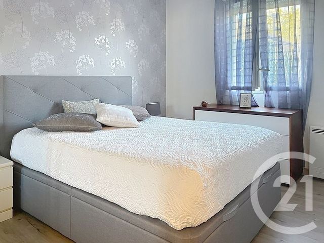 Appartement F3 à vendre - 3 pièces - 60.0 m2 - ST PIERRE DU PERRAY - 91 - ILE-DE-FRANCE - Century 21 Martinot Immobilier