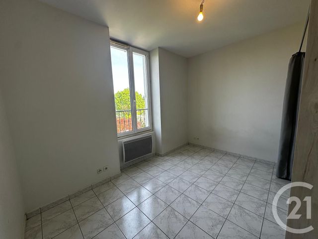 Appartement F2 à louer - 2 pièces - 30.9 m2 - CORBEIL ESSONNES - 91 - ILE-DE-FRANCE - Century 21 Martinot Immobilier