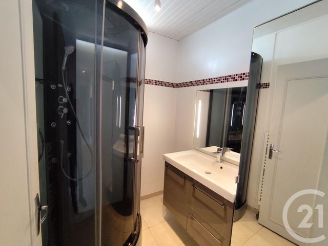 Appartement F3 à louer - 3 pièces - 64.63 m2 - CORBEIL ESSONNES - 91 - ILE-DE-FRANCE - Century 21 Martinot Immobilier