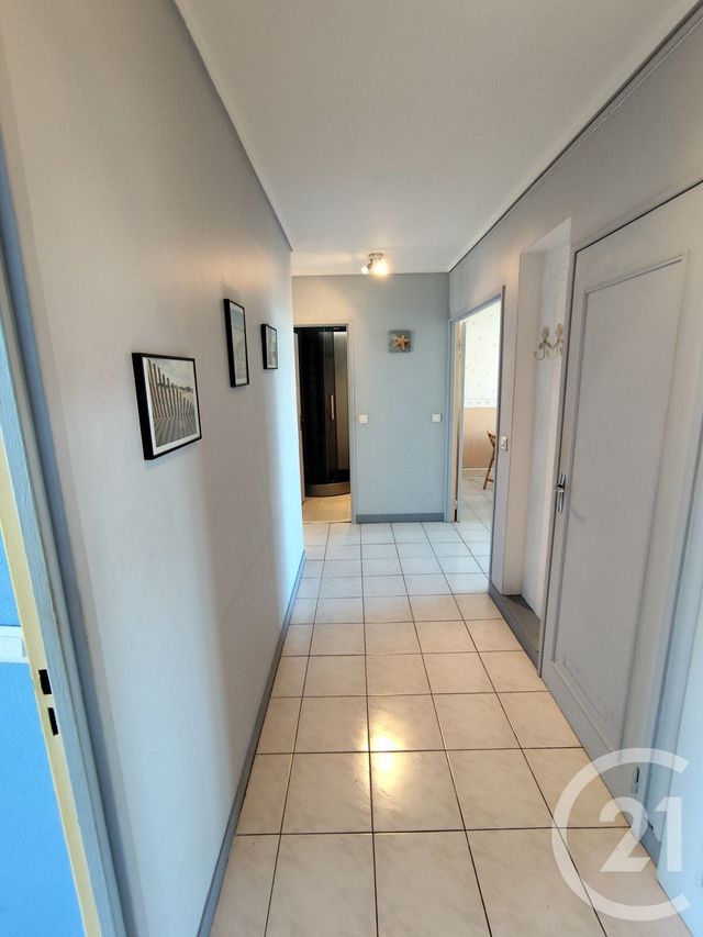 Appartement F3 à louer - 3 pièces - 64.63 m2 - CORBEIL ESSONNES - 91 - ILE-DE-FRANCE - Century 21 Martinot Immobilier