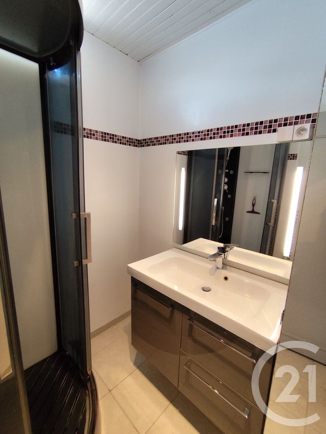 Appartement F3 à louer - 3 pièces - 64.63 m2 - CORBEIL ESSONNES - 91 - ILE-DE-FRANCE - Century 21 Martinot Immobilier