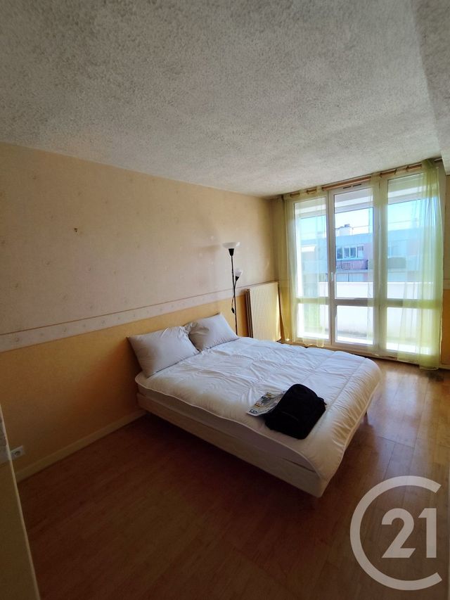 Appartement F3 à louer - 3 pièces - 64.63 m2 - CORBEIL ESSONNES - 91 - ILE-DE-FRANCE - Century 21 Martinot Immobilier