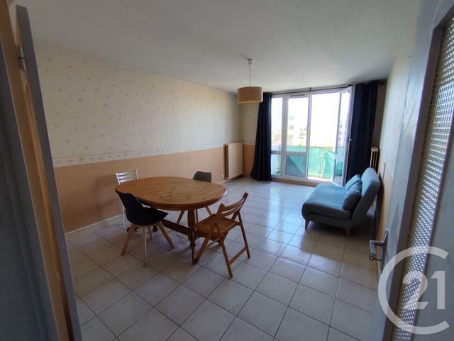 Appartement F3 à louer - 3 pièces - 64.63 m2 - CORBEIL ESSONNES - 91 - ILE-DE-FRANCE - Century 21 Martinot Immobilier