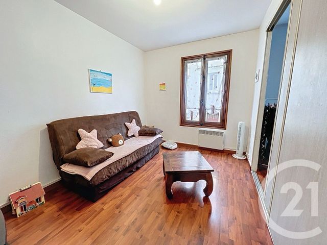 Appartement F2 à vendre - 2 pièces - 37.34 m2 - CORBEIL ESSONNES - 91 - ILE-DE-FRANCE - Century 21 Martinot Immobilier