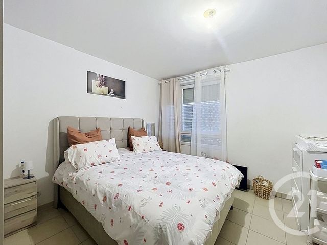 Appartement F2 à vendre - 2 pièces - 42.98 m2 - CORBEIL ESSONNES - 91 - ILE-DE-FRANCE - Century 21 Martinot Immobilier