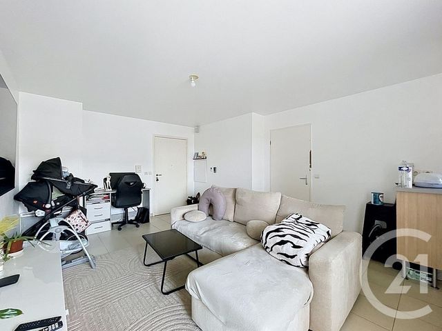 Appartement F2 à vendre - 2 pièces - 42.98 m2 - CORBEIL ESSONNES - 91 - ILE-DE-FRANCE - Century 21 Martinot Immobilier