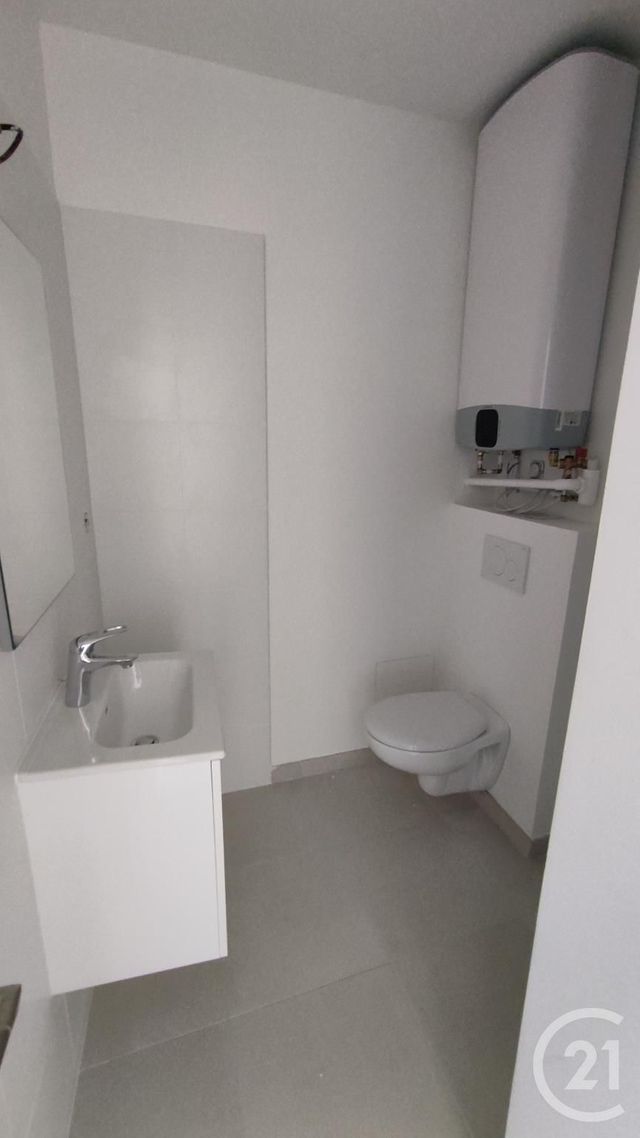 Appartement Studio à louer - 1 pièce - 22.03 m2 - CORBEIL ESSONNES - 91 - ILE-DE-FRANCE - Century 21 Martinot Immobilier