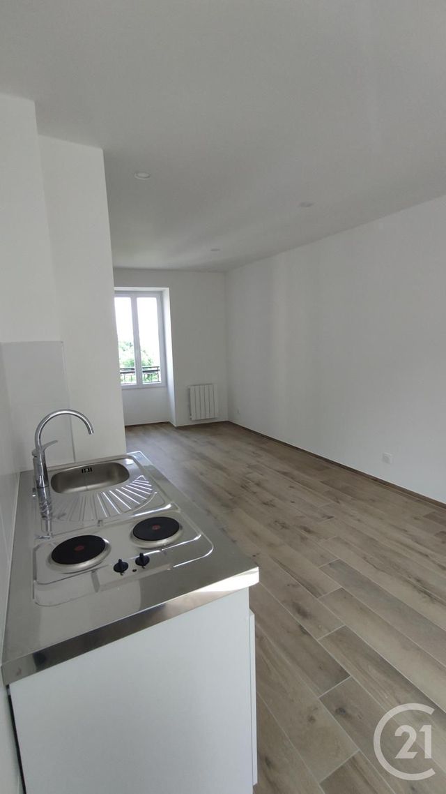 Appartement Studio à louer - 1 pièce - 22.03 m2 - CORBEIL ESSONNES - 91 - ILE-DE-FRANCE - Century 21 Martinot Immobilier