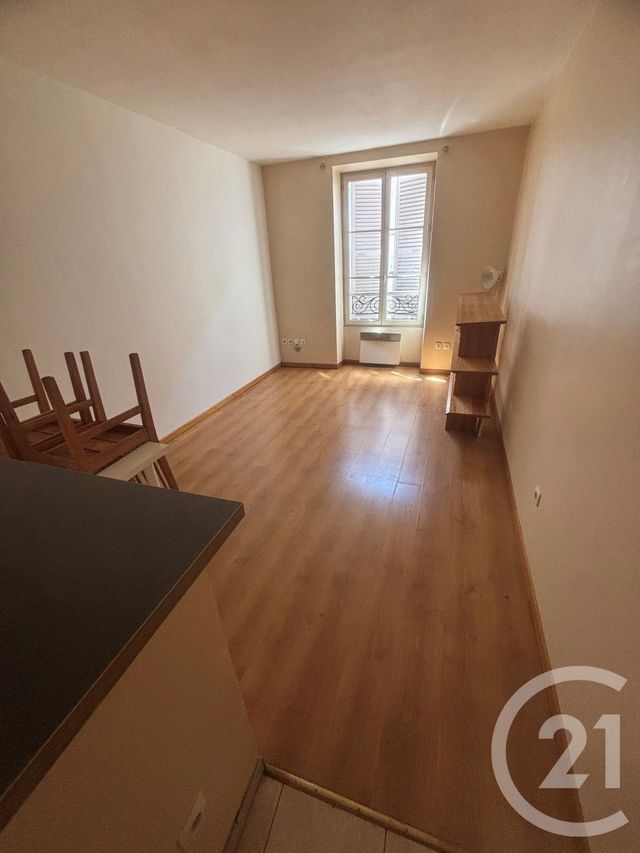 Appartement F1 à louer - 1 pièce - 26.97 m2 - CORBEIL ESSONNES - 91 - ILE-DE-FRANCE - Century 21 Martinot Immobilier