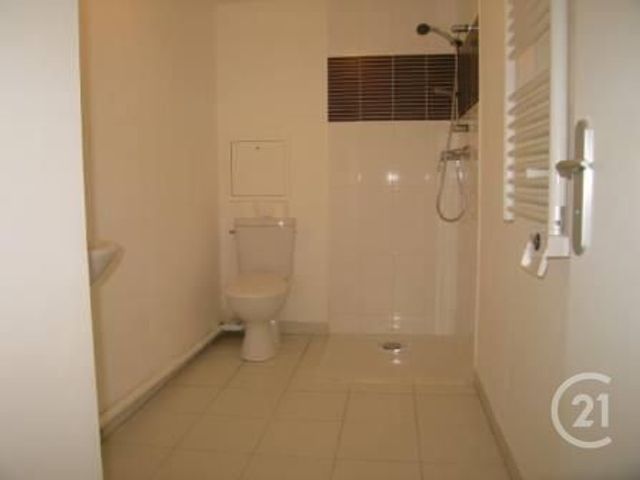 Appartement F1 à louer - 1 pièce - 35.09 m2 - RIS ORANGIS - 91 - ILE-DE-FRANCE - Century 21 Martinot Immobilier