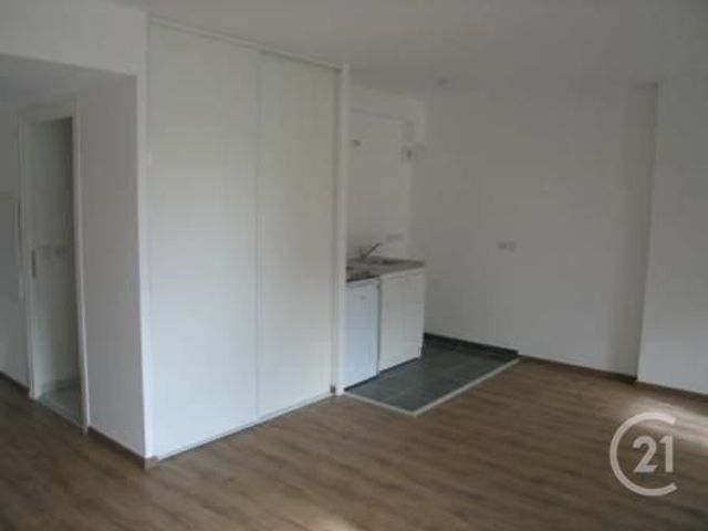 Appartement F1 à louer - 1 pièce - 35.09 m2 - RIS ORANGIS - 91 - ILE-DE-FRANCE - Century 21 Martinot Immobilier