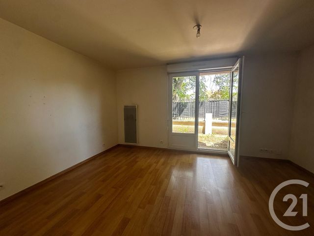 Appartement F1 à louer - 1 pièce - 24.1 m2 - CORBEIL ESSONNES - 91 - ILE-DE-FRANCE - Century 21 Martinot Immobilier