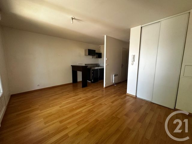 Appartement F1 à louer - 1 pièce - 24.1 m2 - CORBEIL ESSONNES - 91 - ILE-DE-FRANCE - Century 21 Martinot Immobilier