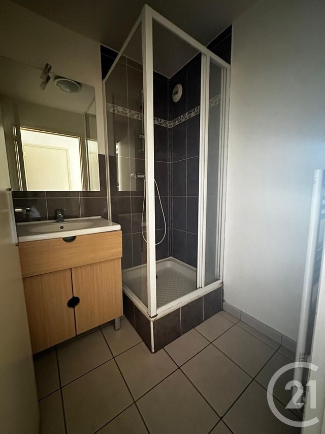 Appartement F1 à louer - 1 pièce - 24.1 m2 - CORBEIL ESSONNES - 91 - ILE-DE-FRANCE - Century 21 Martinot Immobilier
