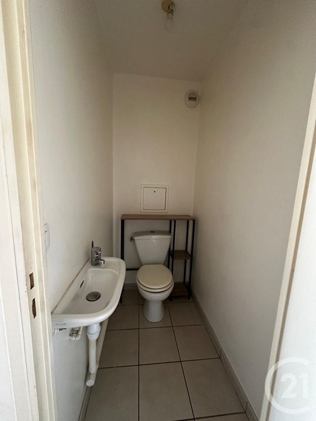 Appartement F1 à louer - 1 pièce - 24.1 m2 - CORBEIL ESSONNES - 91 - ILE-DE-FRANCE - Century 21 Martinot Immobilier