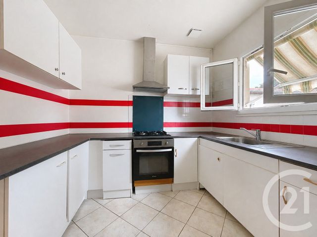 Appartement à vendre - 3 pièces - 57.0 m2 - CORBEIL ESSONNES - 91 - ILE-DE-FRANCE - Century 21 Martinot Immobilier