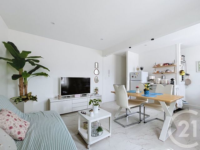 Appartement F2 bis à vendre - 3 pièces - 43.75 m2 - CORBEIL ESSONNES - 91 - ILE-DE-FRANCE - Century 21 Martinot Immobilier